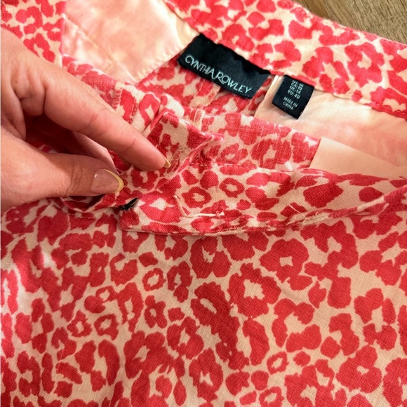 Cynthia Rowley • 100% Linen Animal Print Shorts - Picture 6 of 10
